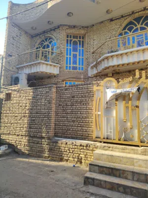 180 m2 4 Bedrooms Townhouse for Sale in Maysan Amarah