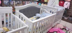 طقم بطانه مجدله طول 3 متر  مع مخدات حشوه بوليستر قابل للغسيل للتخت البيبي الخشب