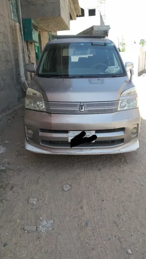 Used Toyota Voxy in Lahij