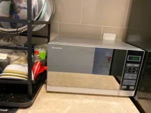 Sharp 20L Digital Microwave (800W) with Mirror Finish – Like New