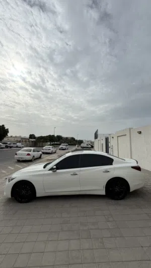 انفنتي q50 للبيع