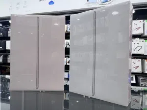 iPad 9 Generation (256 GB) ايباد ابل الجيل التاسع 256 جيجابايت جديد مسكر كفالة سنة من الوكالة