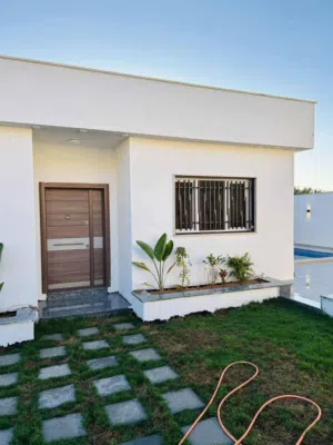 2 Bedrooms Chalet for Rent in Tripoli Al-Baesh