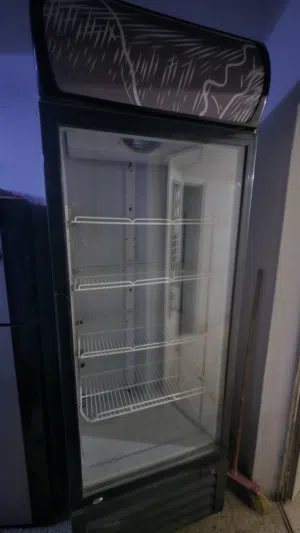 ثلاجة تبريد سعر حرق للمقاهي او المطاعم او سوبر ماركت في اربد