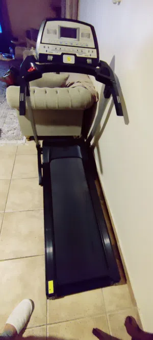 جهاز مشي نظيفة