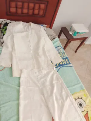 ملابس نسائية للبيع