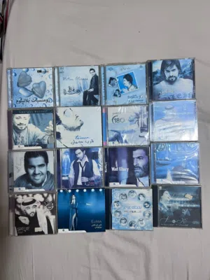 مجموعة سيديهات أغاني عربية بحالة ممتازه