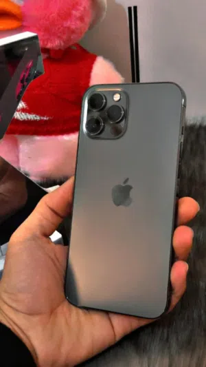 Apple iPhone 12 Pro Max 128 GB in Amman