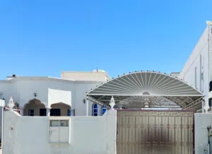 منزل للبيع المعبيلة (الثامنة) قريب الجامعة الألمانية فقط 81 الف يا بلاش سعر الارض فقط 60 الف ريال.