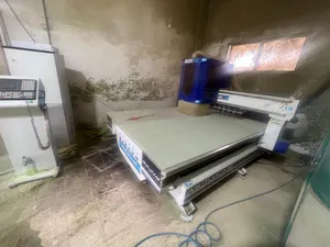 ‏أدوات ومواد البناء ‏.‏ مستعمل‏0