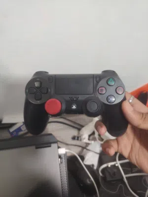 كونترول ps4 مافي اي غلطه للبيع