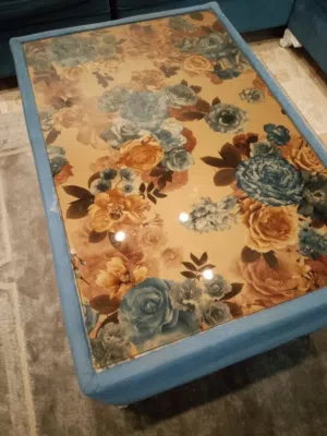 طاولة وطنجرة ضغط