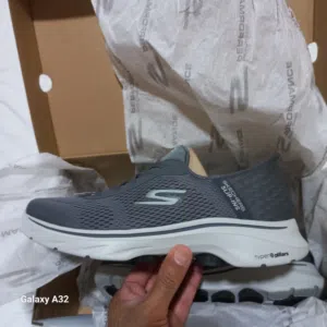 حذاء SKECHERS طبي خاص لمشي أصلي صنع فيتنام