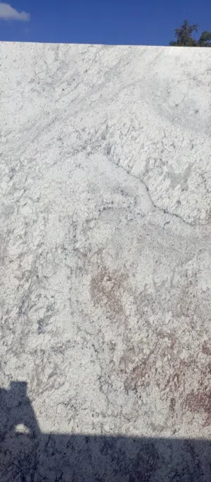 عرض عقاري مميز للبيع في سوق الجمعة (الحشان)