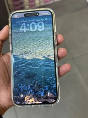 16 برو ماكس لون صحراوي بطارية 100%