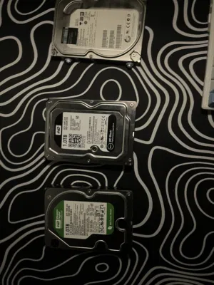 هاردات متنوعه مستعمله شويه 1TB+1TB+500GB