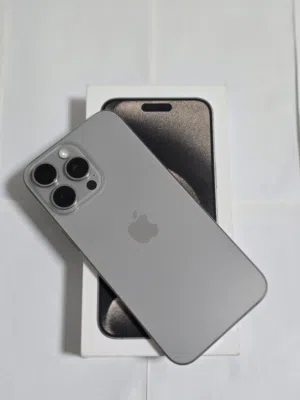 iphone 15 pro max 256gb Orginal box and cable Orginal available