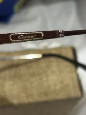 نظارات شمسية  ماركة Cartier اصلية مافيها خدوش يجي معاها علبة النظارة رجالية نسائية تصير للاثنين