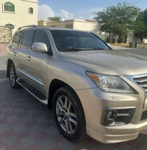 Lexus LX570 golden 2013 for sale