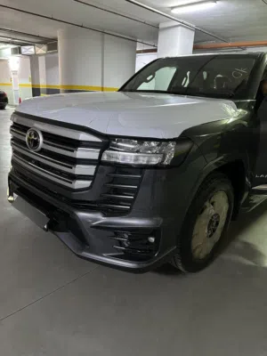 لاند كروز GXR 2024 TWIN TERBO فل اضافات اصلي 100% وارد الكويت للجادين فقط