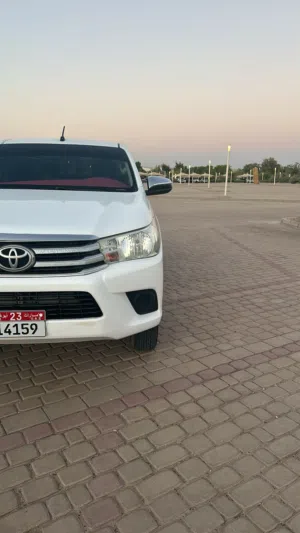 Toyota Hilux Model 2016 Color White interior Black GCC car for sale