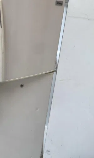 ثلاجه للبيع