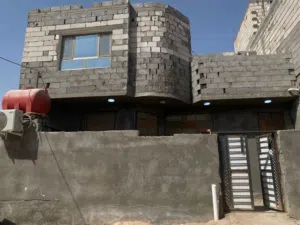بيت طابقين مساحة 100 متر واجهة 10 نزال 10  جاهز للسكن اتصال للتفاصيل