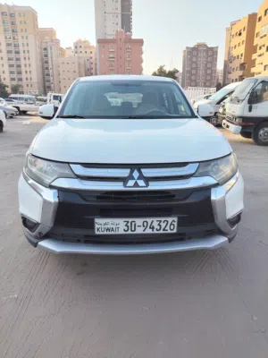 Mitsubishi outlander 2016