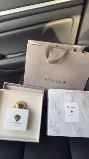 عطر امواج HONOUR نسائي وينفع رجالي للبيع ب130 ريال اقل من سعر السوق جدا جديد كليا لم يستخدم