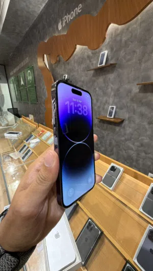 iPhone 14 pro 256gb -   بحاله الوكال / مع ضمان/ بطارية فوق 90