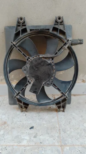 مروحة هنداي للبيع تمشي فيرنا وافانتي (اكسنت 2005)