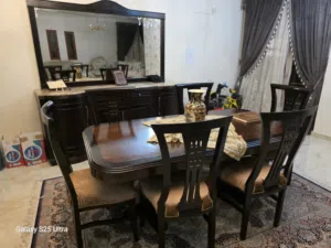 غرفة طعام مستعملة