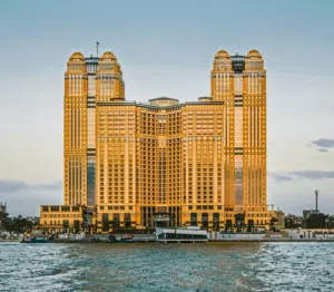 مساحة مكتبية للإيجار لـ عدد 1 أشخاص في Nile City Towers Cairo