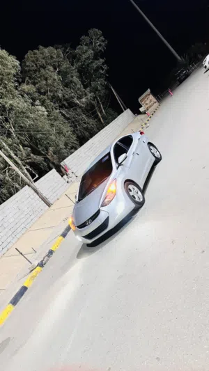 هونداي لنترا 2012