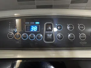 للبيع غسالة سامسونج بحالة ممتازه