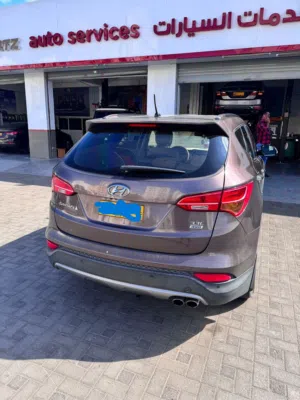 Hyundai Santa Fe-2016 Model, Good Condition. OMR 3500.000. 7SEATER IINS OPTION, SINGLE USER