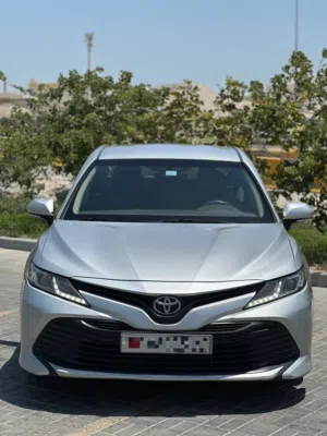 TOYOTA CAMRY LE 2019 SILVER