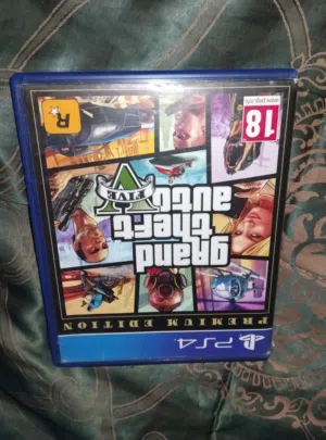 سيدي GTA  V ال بريميوم ايديشن مستعمل بحالة جيدة