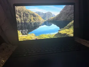 لاب توب Dell Core i7 جيل 11 رام 8 بحالة ممتازة للبيع