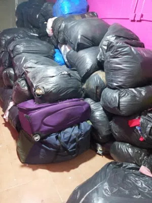 ملابس اطفال وأحجام مختلفة