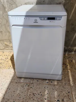 غسالة صحون نظيفه نظيفه