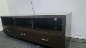 طاولة تلفون