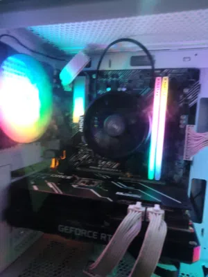 حاسبة كيمنك RTX3070TI + R5 5600x و شاشة 180HZ حجم 24 انش حاسبة قوية جدا تشغل كل شي 2K و 4K