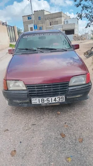 اوبل كاديت 1988
