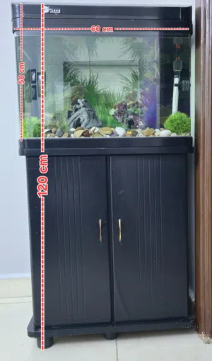 حوض سمك مع كامل ملحقاته