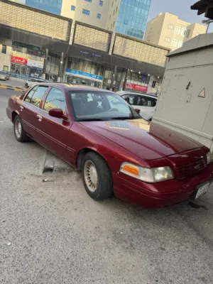 فورد فكتوريا 1999