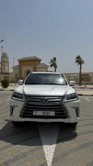 Lexus LX570 Platinum 2016 GCC Al Futtaim  Full Agency Service History  Pearl White / Red Interior