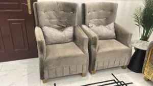 الكنب هذا مفصلينه ب 450 نفس الجديد والحين نبيل 80 دينار