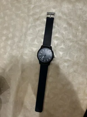 ساعه   La coste 10kd  - Swatch 7kd  - G shock 7kd
