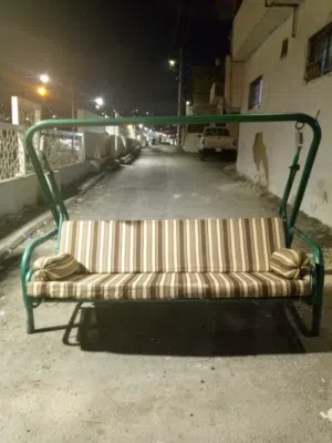 مرجيحه الثلاثيه بمقعد مجوز